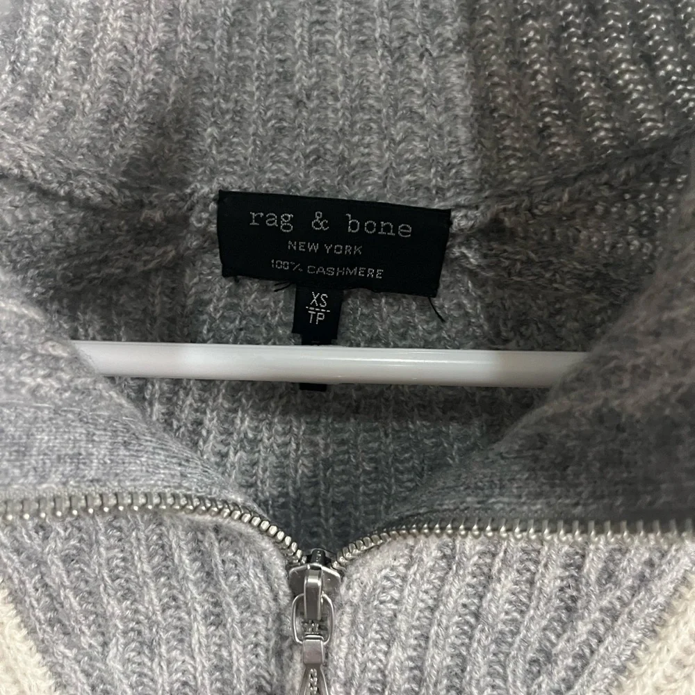 RAG & BONE
Pierce Colorblock Rib Cashmere Boxy Fit Knit Half Zip Sweater Gray XS - Picture 10 of 13